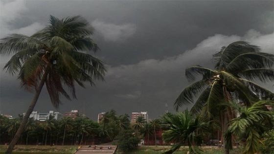 কালবৈশাখি ঝড়ে প্রাণ গেল দুই শিশুসহ মায়ের