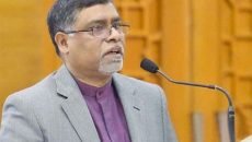 বন্যাদুর্গতদের সেবায় কাজ করছে ১৪০ মেডিকেল টিম: স্বাস্থ্যমন্ত্রী