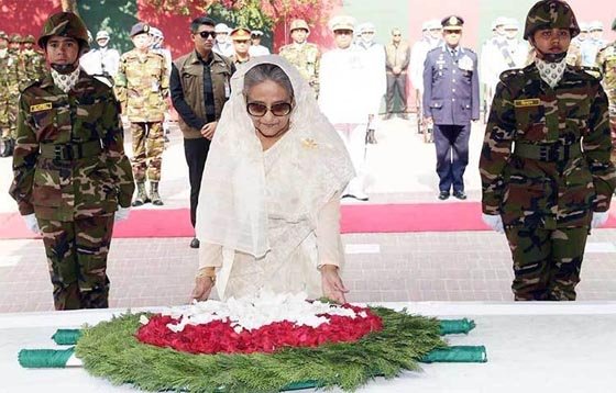 সন্তানদের নিয়ে জাতির পিতার সমাধিসৌধে প্রধানমন্ত্রীর শ্রদ্ধা