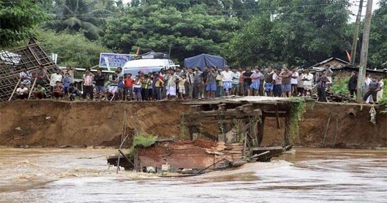 ভয়াবহ বন্যায় মৃতের সংখ্যা বেড়ে ১৩১ জন