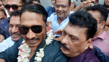 প্রায় দুই দশক পরে কারামুক্ত হলেন জাকির খাঁন, গাড়ি বহরে  হাজারো  নেতাকর্মীর ভির।