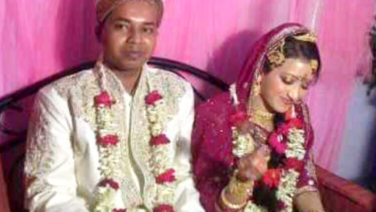 খানঁপুরে বৌ নাগিনী মুনার কথায়,ভাই বোনের সম্পত্তি আত্মসাৎ !