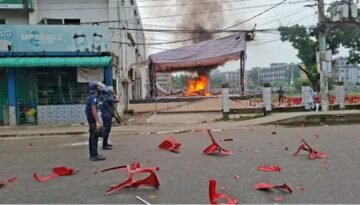 পরিস্থিতি নিয়ন্ত্রণে সেনাবাহিনী, পুলিশের পাশাপাশি ৪ প্লাটুন বিজিবি মোতায়েন করা হয়েছে।
