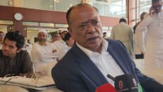 খালেদা জিয়া সুস্থ আছেন, তিনি নির্বাচন করবেন : আবদুল আউয়াল মিন্টু